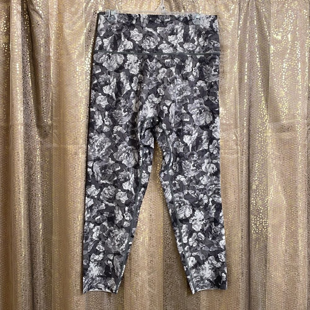 Aerie offline goals high rise 7/8 leggings, short inseam, gray floral print XL